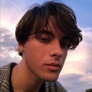 Meet your Posher, Ethan